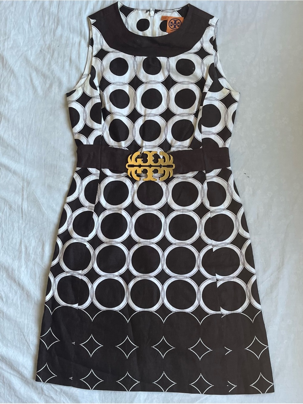 brown white circular pattern dress